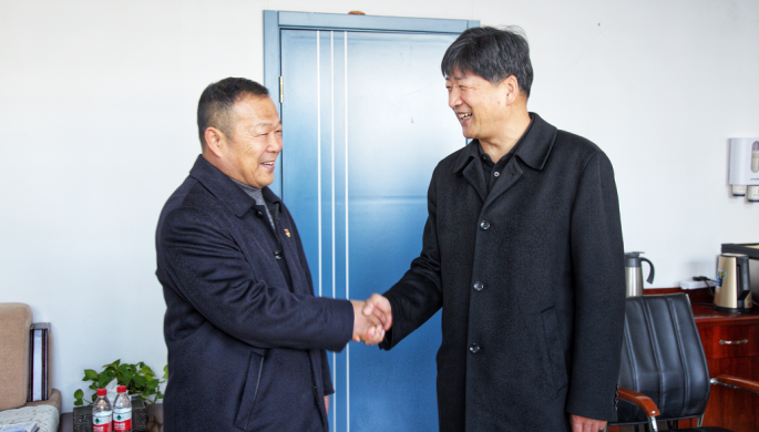 省纪委监委慰问伟德国际victor·1946源自集团纪检监察系统劳动模范