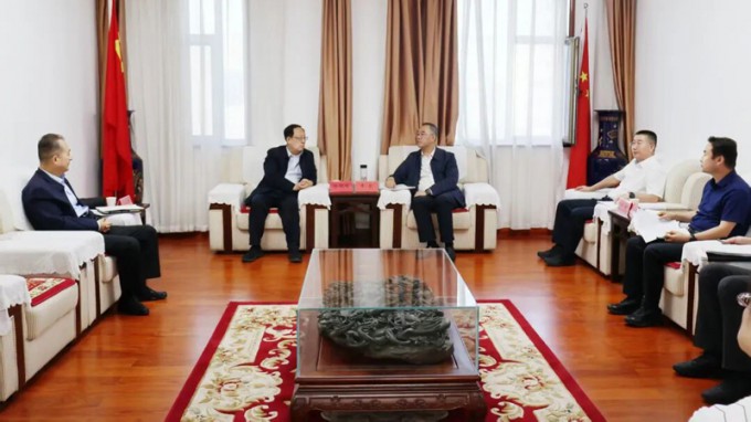 张佩峰一行拜访省总工会