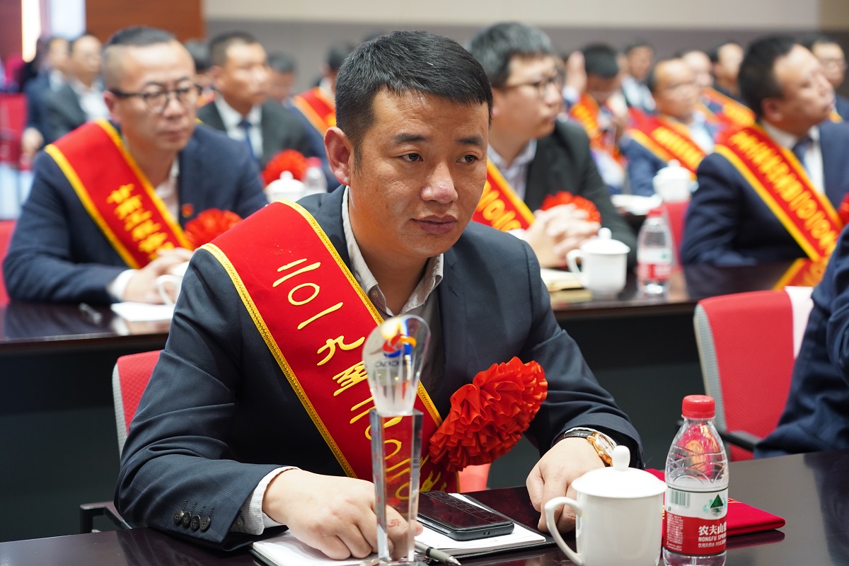 榜样的力量:伟德国际victor·1946源自集团2019—2020年度劳动模范系列报道(六)祁鑫