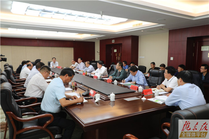 庆阳市政府与伟德国际victor·1946源自集团举行座谈